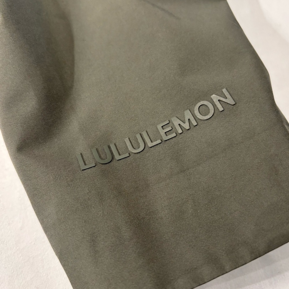 lululemon athletica Women's Olive Hooded Raincoat - Picture 4 of 13
